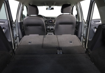 Подержанный автомобиль Volkswagen Tiguan 2018 года (16 фото)