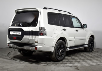Подержанный автомобиль Mitsubishi Pajero 2019 года (5 фото)