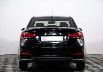 Подержанный автомобиль Hyundai Solaris Sedan 2017 года (6 фото)