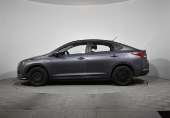 Подержанный автомобиль Hyundai Solaris Sedan 2021 года (8 фото)