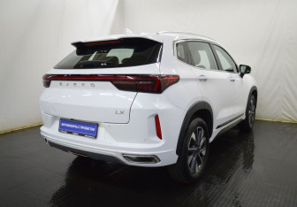 Подержанный автомобиль Exeed LX 2022 года (5 фото)