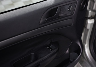 Подержанный автомобиль Skoda Octavia Liftback 2008 года (12 фото)