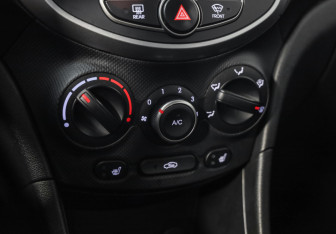 Подержанный автомобиль Hyundai Solaris Sedan 2016 года (16 фото)