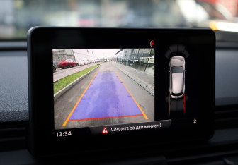 Подержанный автомобиль Audi Q5 2020 года (18 фото)