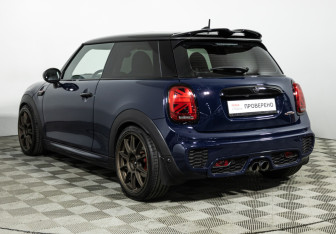Подержанный автомобиль MINI Hatch 2018 года (7 фото)