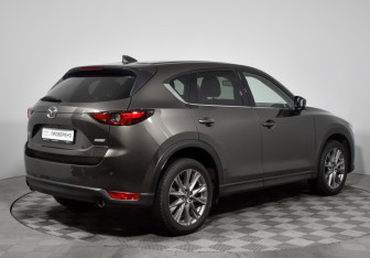 Подержанный автомобиль Mazda CX-5 2019 года (5 фото)