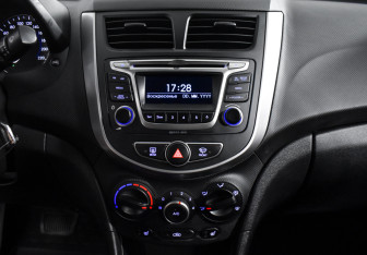 Подержанный автомобиль Hyundai Solaris Sedan 2016 года (15 фото)