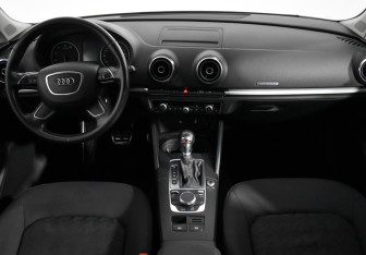 Подержанный автомобиль Audi A3 Hatchback 2013 года (13 фото)