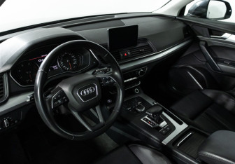 Подержанный автомобиль Audi Q5 2018 года (11 фото)