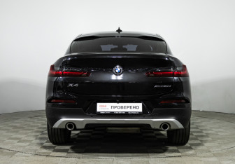 Подержанный автомобиль BMW X4 2019 года (6 фото)