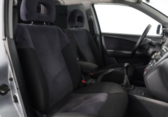 Подержанный автомобиль Mitsubishi Outlander 2004 года (15 фото)