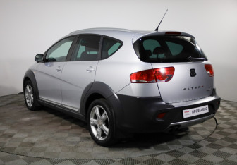 Подержанный автомобиль SEAT Altea 2012 года (7 фото)