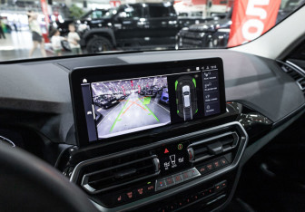 Подержанный автомобиль BMW X3 2022 года (19 фото)