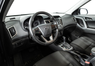 Подержанный автомобиль Hyundai Creta 2020 года (11 фото)