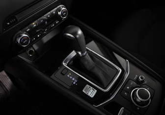 Подержанный автомобиль Mazda CX-5 2017 года (12 фото)