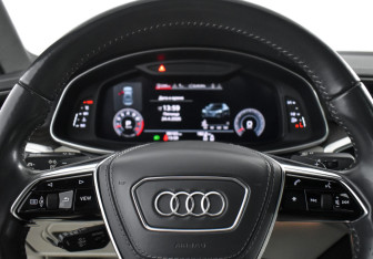 Подержанный автомобиль Audi A7 2018 года (21 фото)
