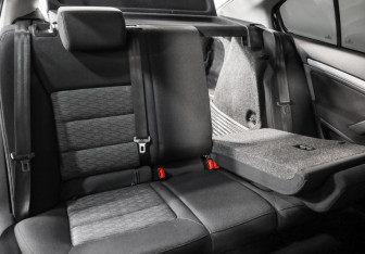 Подержанный автомобиль Skoda Octavia Liftback 2012 года (22 фото)