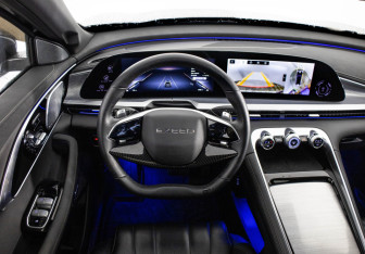 Подержанный автомобиль Exeed TXL 2024 года (12 фото)