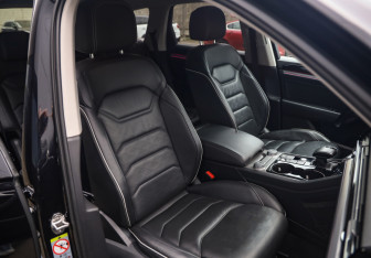 Подержанный автомобиль Volkswagen Touareg 2019 года (30 фото)