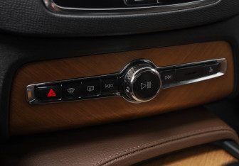 Подержанный автомобиль Volvo XC90 2020 года (22 фото)