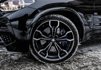 Подержанный автомобиль BMW X3 M 2020 года (3 фото)