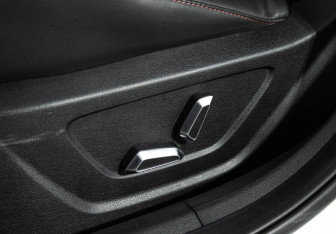 Подержанный автомобиль Geely Coolray 2024 года (18 фото)