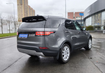 Подержанный автомобиль Land Rover Discovery 2017 года (4 фото)