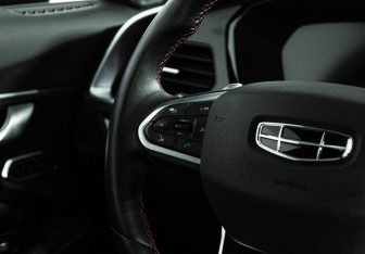 Подержанный автомобиль Geely Tugella 2023 года (26 фото)