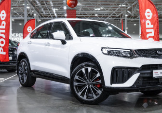 Подержанный автомобиль Geely Tugella 2024 года (6 фото)