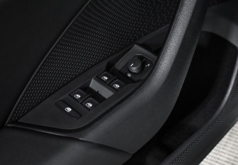 Подержанный автомобиль Skoda Octavia Liftback 2021 года (10 фото)