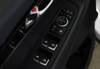 Подержанный автомобиль Kia Sorento 2018 года (23 фото)