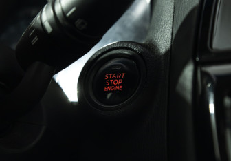 Подержанный автомобиль Mazda CX-5 2013 года (15 фото)
