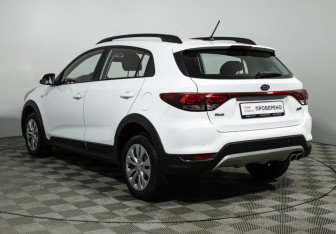 Подержанный автомобиль Kia Rio Hatchback 2020 года (7 фото)