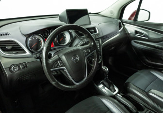 Подержанный автомобиль Opel Mokka 2013 года (11 фото)