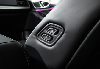 Подержанный автомобиль GAC GS8 2023 года (24 фото)