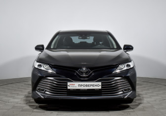 Подержанный автомобиль Toyota Camry Sedan 2020 года (2 фото)