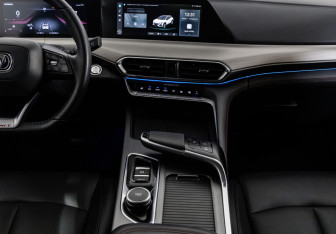 Подержанный автомобиль Changan UNI-T 2023 года (16 фото)