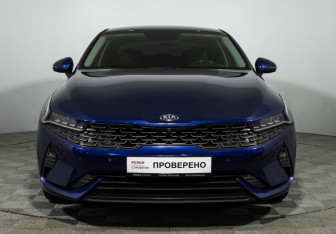 Подержанный автомобиль Kia K5 2020 года (2 фото)