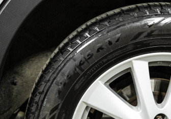 Подержанный автомобиль Mazda CX-5 2012 года (16 фото)