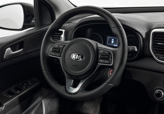 Подержанный автомобиль Kia Sportage 2016 года (16 фото)