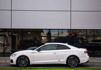 Подержанный автомобиль Audi A5 Coupe 2019 года (9 фото)