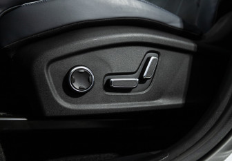 Подержанный автомобиль Geely Atlas 2024 года (18 фото)