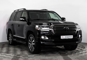 Подержанный автомобиль Toyota Land Cruiser Suv 2018 года (3 фото)