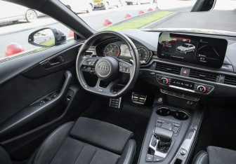 Подержанный автомобиль Audi A5 Liftback 2018 года (13 фото)