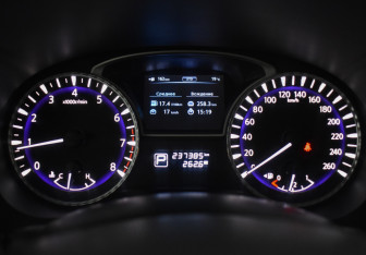Подержанный автомобиль Infiniti JX 2013 года (27 фото)