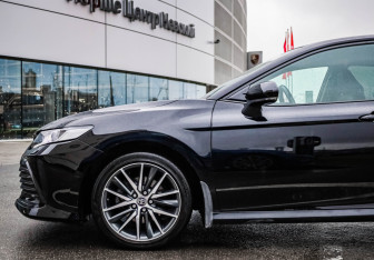 Подержанный автомобиль Toyota Camry Sedan 2021 года (3 фото)