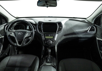 Подержанный автомобиль Hyundai Santa Fe 2013 года (13 фото)