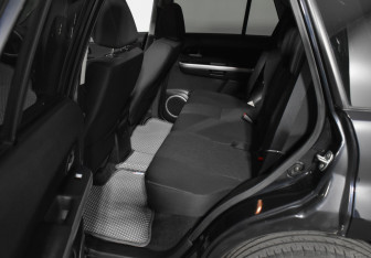 Подержанный автомобиль Suzuki Grand Vitara 2011 года (12 фото)