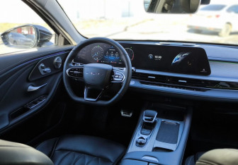 Подержанный автомобиль Chery Arrizo 8 2023 года (15 фото)