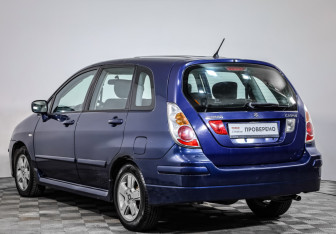 Подержанный автомобиль Suzuki Liana Wagon 2006 года (7 фото)